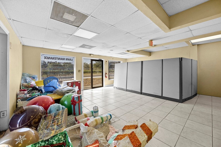 More Photos Of 3085 2nd Ave N, Palm Springs Freestanding For Sale