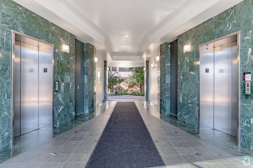 More Photos Of 28494 Westinghouse Pl, Valencia Office For Lease