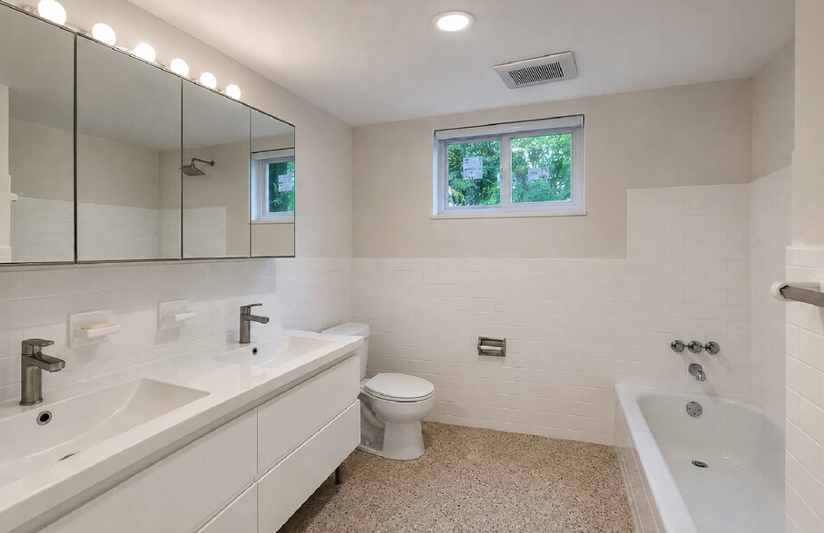 More Photos Of 1385 NE 105th St, Miami Shores Apartments For Sale