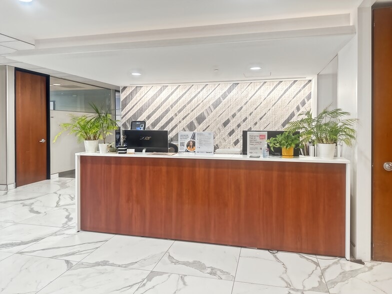 More Photos Of 50 California St, San Francisco Coworking Space