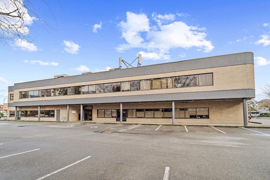 More Photos Of 3930 Shelbourne St, Victoria Office For Lease