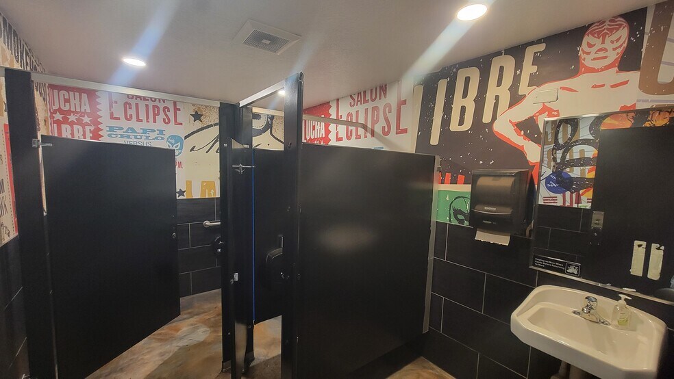 More Photos Of 1730 N Main St, North Logan Fast Food For Lease