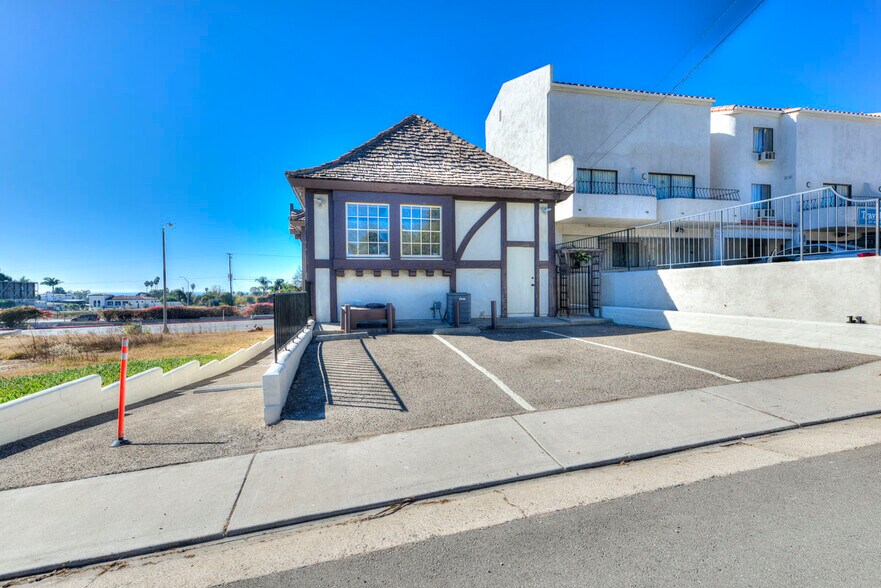 More Photos Of 2449 S El Camino Real, San Clemente Storefront Retail Office For Sale