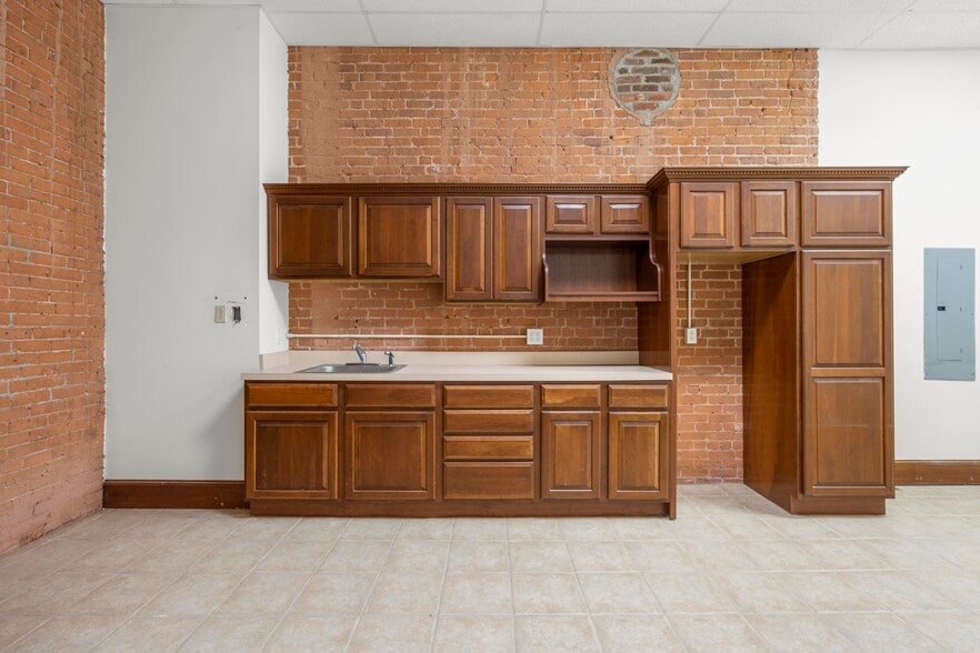 More Photos Of 495 Blake St, New Haven Office For Lease