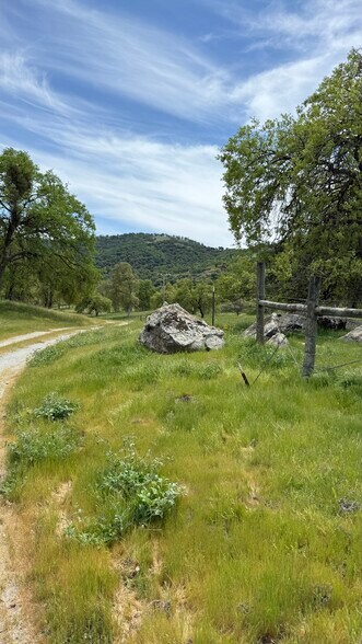 More Photos Of 14718 CA-155 Hwy, Glennville Land For Sale