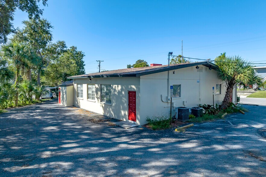 More Photos Of 219 Betty Ln, Clearwater Office Residential For Sale