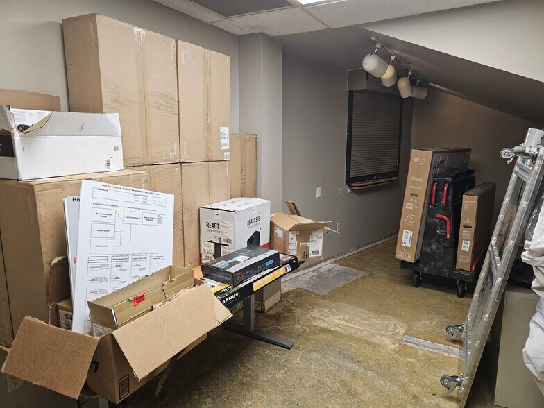 More Photos Of 711 13th St E, Whitefish Healthcare For Sale