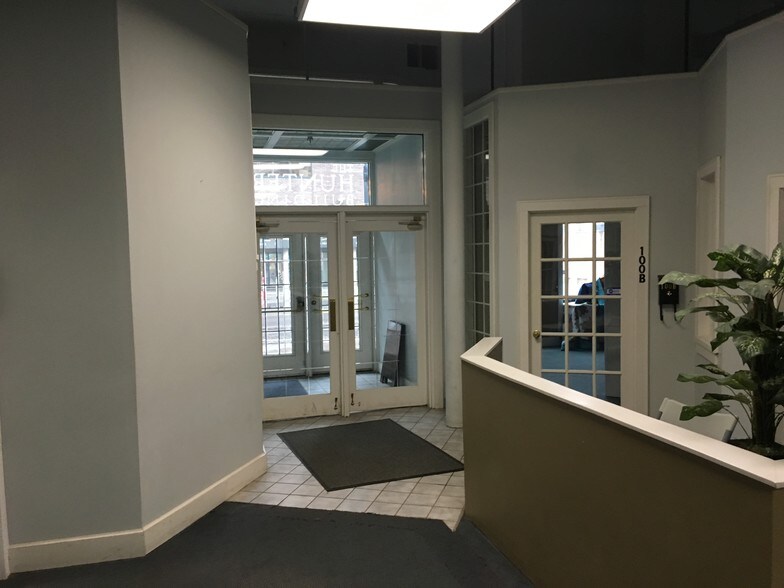 More Photos Of 31 W Superior St, Duluth Office For Lease
