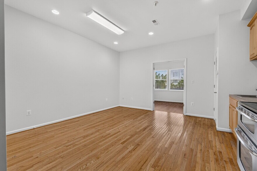 More Photos Of 1271-1275 Meigs Pl NE, Washington Apartments For Sale