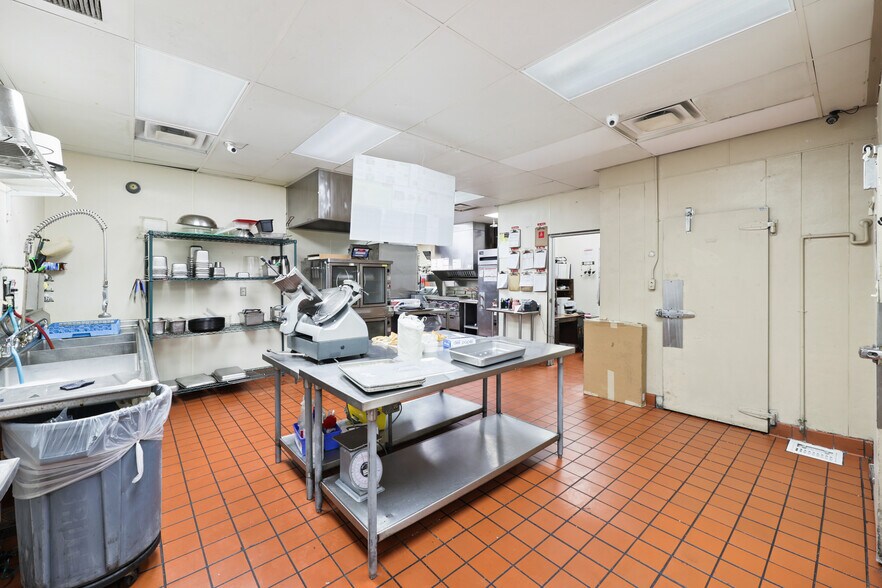 More Photos Of 310 S Boulder Hwy, Henderson Fast Food For Lease