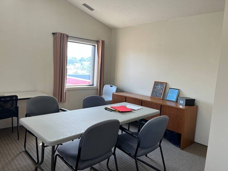 More Photos Of 1435 Division St, Waite Park Convenience Store For Lease