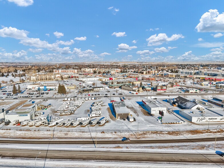 More Photos Of 1276 Trans Canada Way SE, Medicine Hat Showroom For Sale