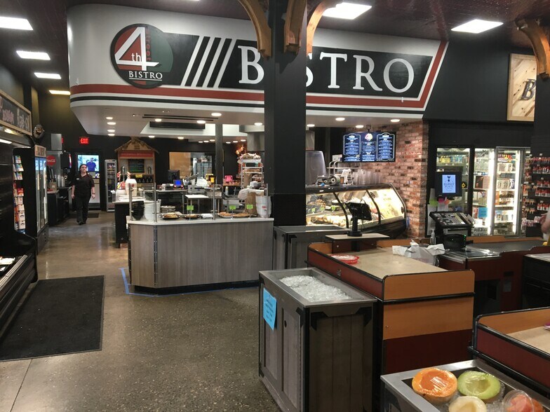 More Photos Of 1912 4th St, La Grande General Retail For Lease