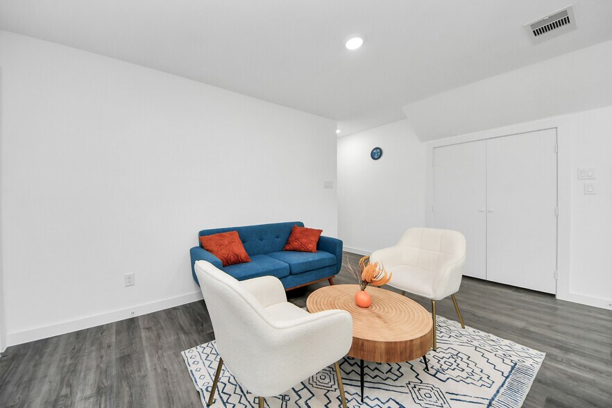 More Photos Of , Houston Multifamily For Sale