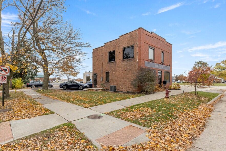 More Photos Of 6336 Fox Ave, Allen Park Office For Sale