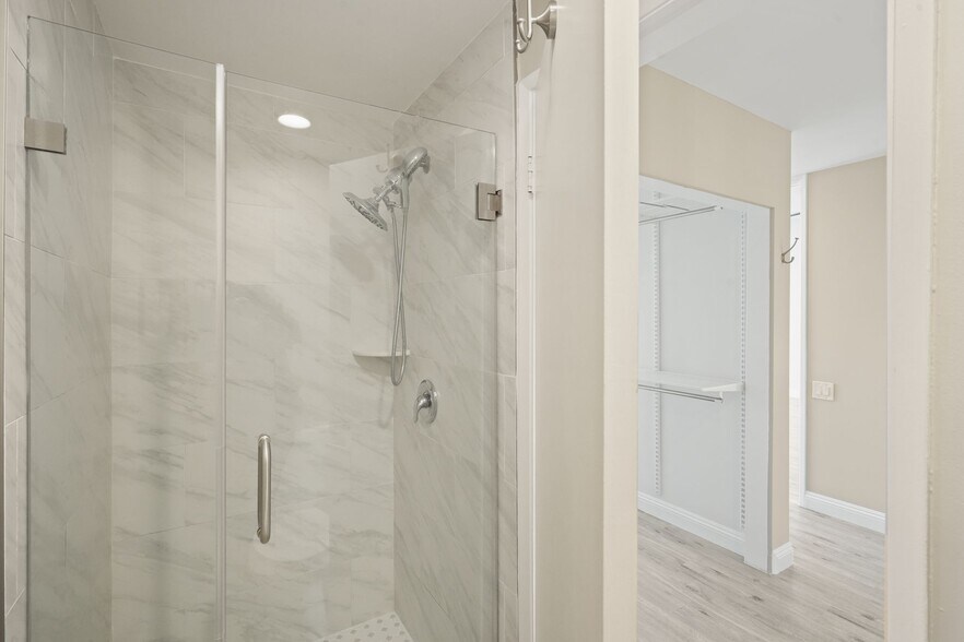 More Photos Of 18103 Coastline Dr, Malibu Apartments For Sale