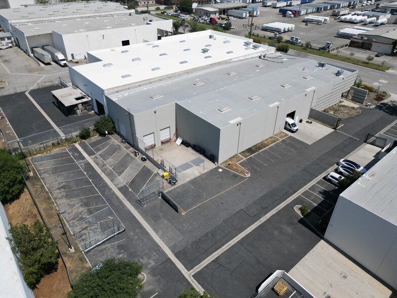 More Photos Of 10820 Mulberry Ave, Fontana Warehouse For Sale