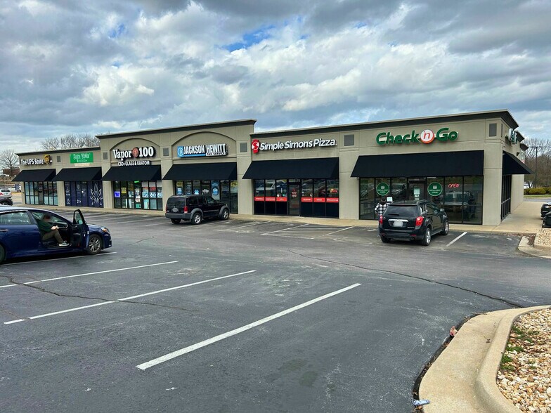 More Photos Of 1315-1325 W Sunshine St, Springfield Storefront For Lease