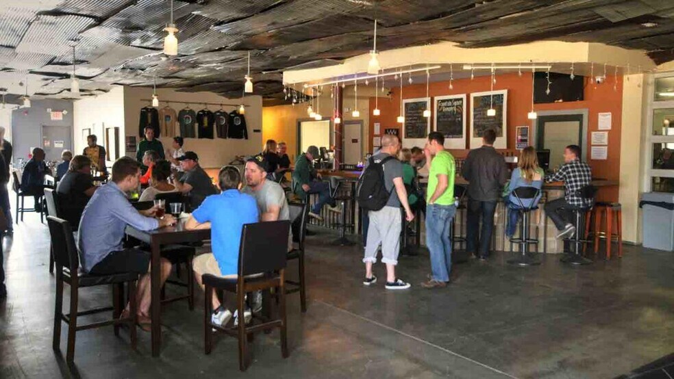 More Photos Of 1301 Barth Ave, Indianapolis Bar For Sale