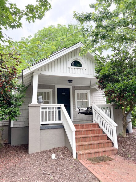 Primary Photo Of 320 Rensselaer Ave, Charlotte Office For Lease