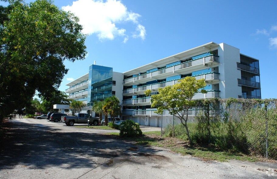 More Photos Of 1460 S McCall Rd, Englewood Medical For Sale