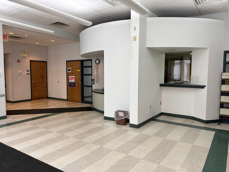 More Photos Of 214 State St, Schenectady Office For Lease