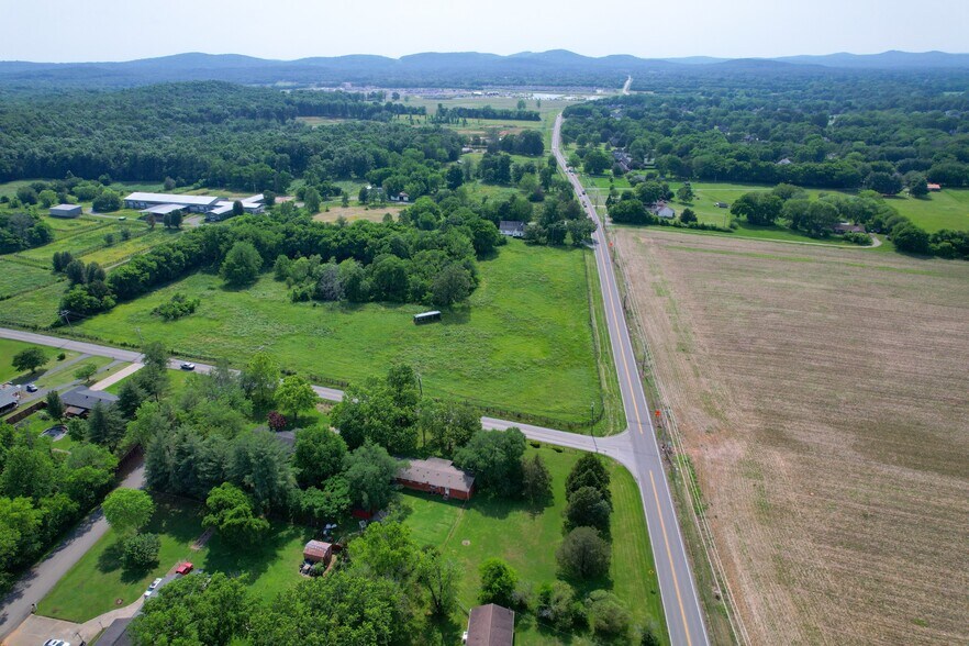 More Photos Of 131 Kingwood Ln, Rockvale Flex For Sale