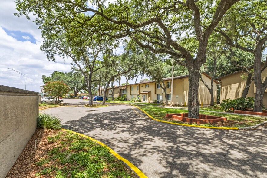 More Photos Of 5659 Del Prado Dr, Tampa Apartments For Sale