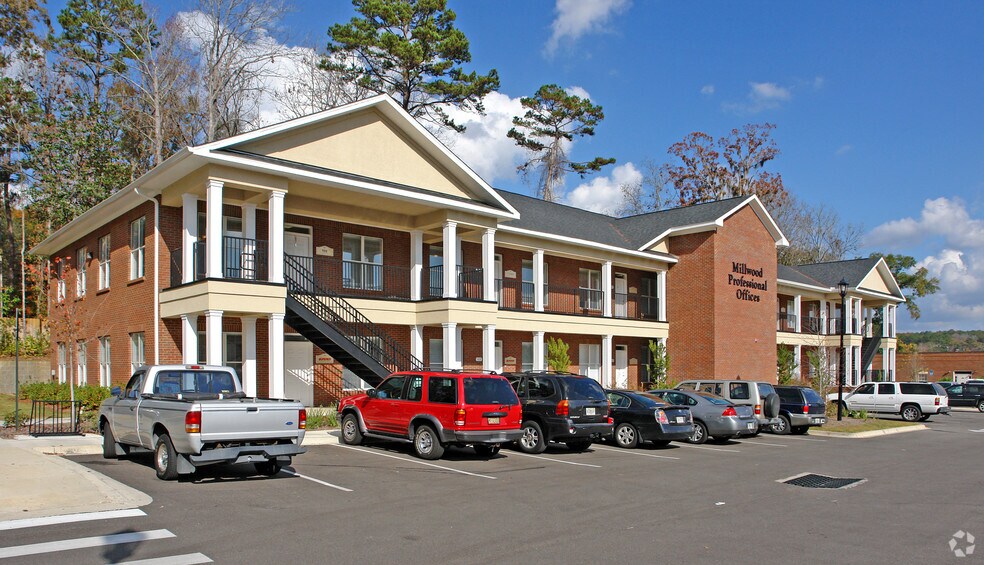 More Photos Of 2236 NE Capital Circle, Tallahassee Office For Lease