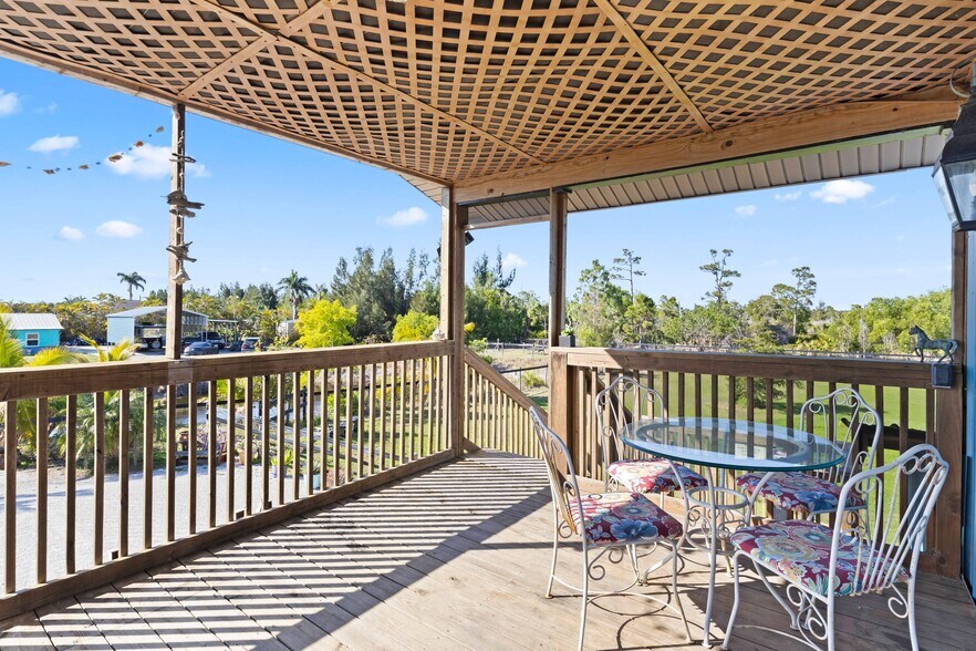 More Photos Of 6050 Stringfellow Rd, Saint James City Land For Sale