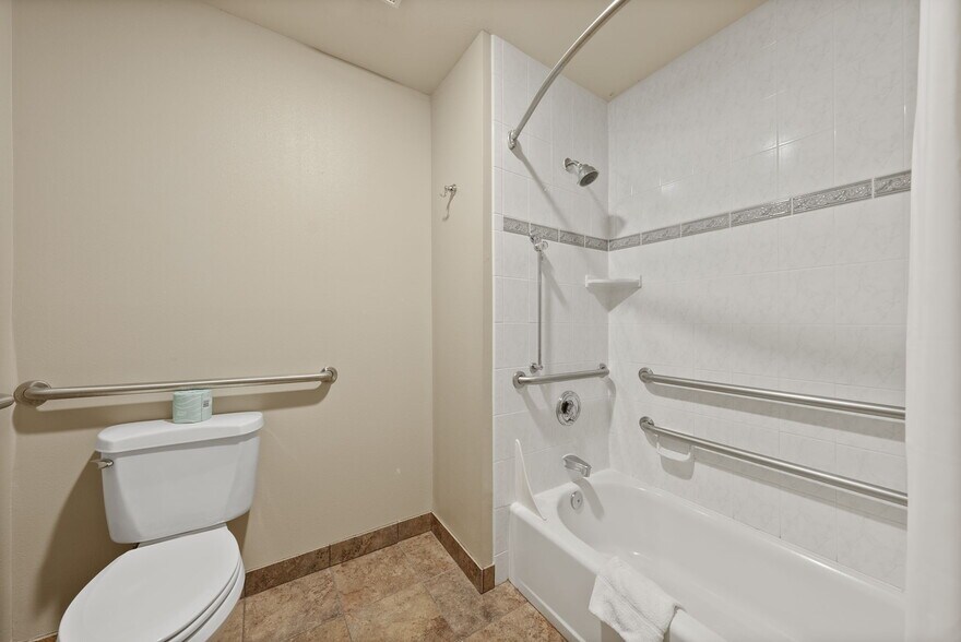 More Photos Of 3105 NW O. B. Riley Rd, Bend Hotel For Sale