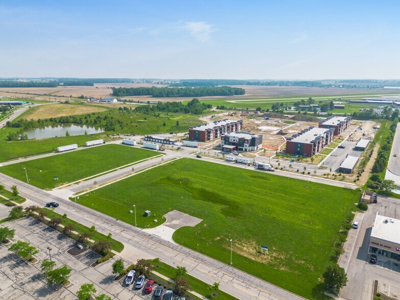 More Photos Of 775 Colemans Crossing Blvd, Marysville Storefront For Lease