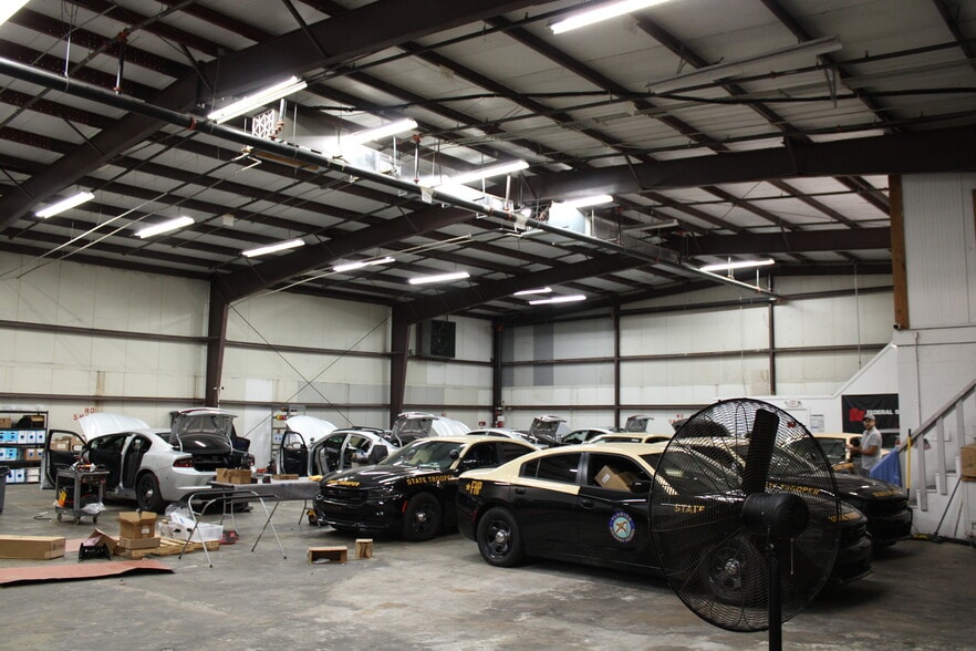 More Photos Of 2020 Ortiz Ave, Fort Myers Warehouse For Sale