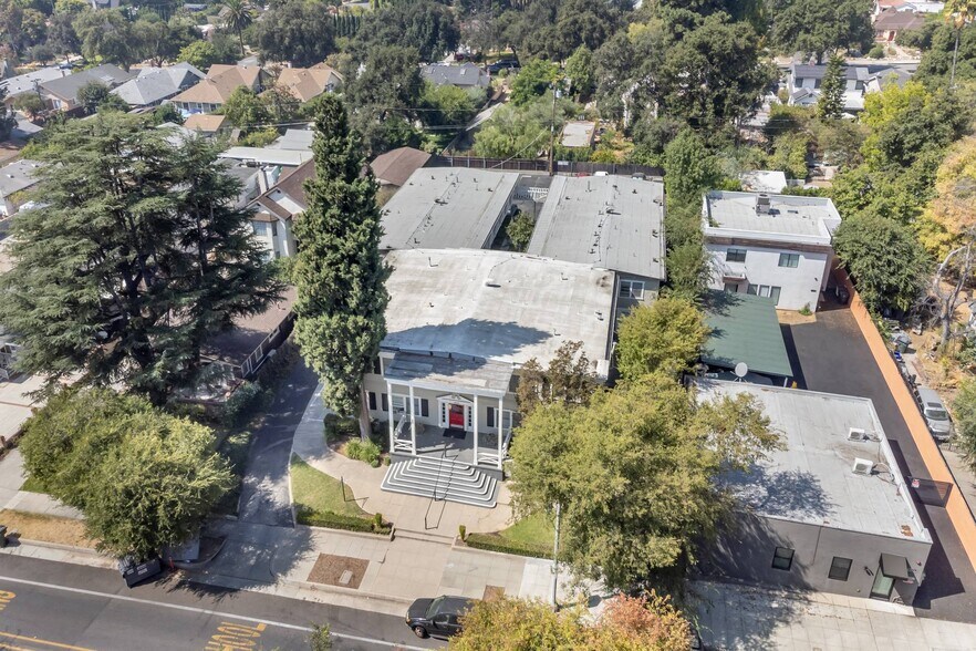 More Photos Of 1559 N Hill Ave, Pasadena Apartments For Sale