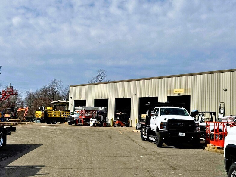 More Photos Of 206-208 Route 109, Farmingdale Land For Lease