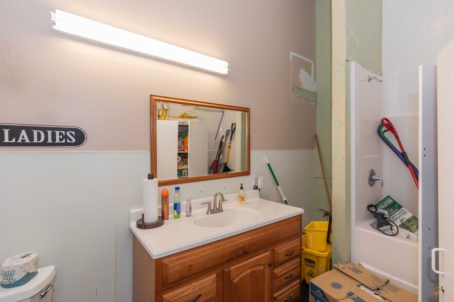 More Photos Of 5710 SW 45th Ave, Amarillo Freestanding For Sale