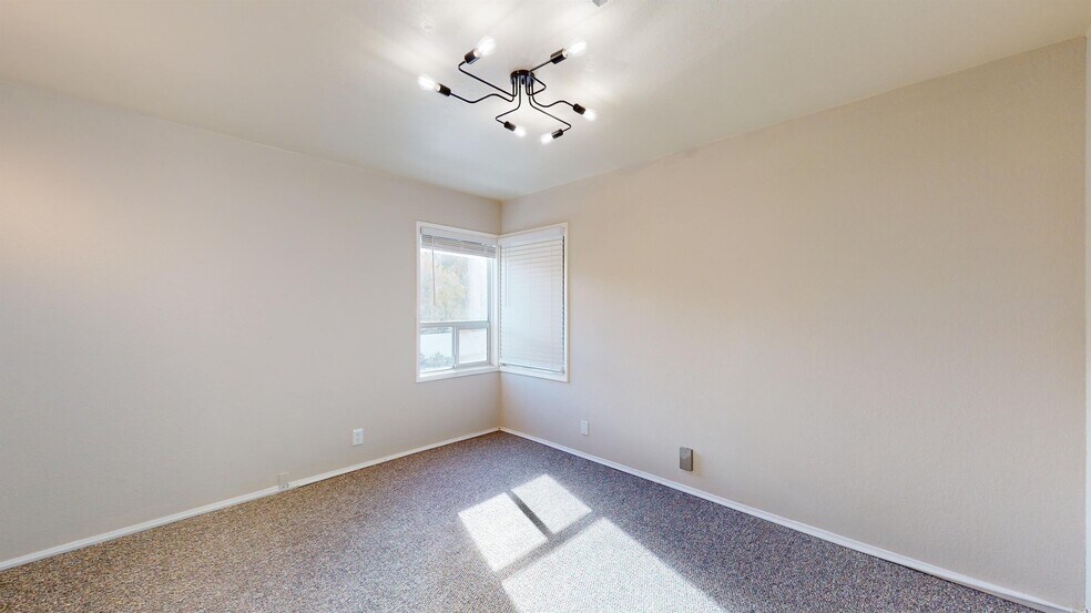 More Photos Of 1300 West St, Redding Office For Lease