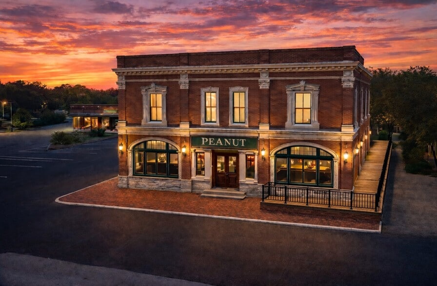 Primary Photo Of 114 N Houston Ave, Denison Office For Sale