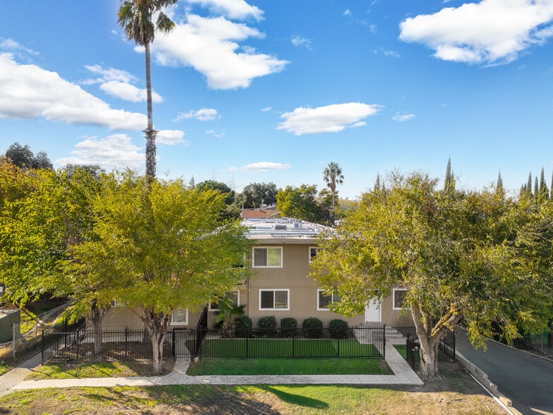 More Photos Of 3126 Lone Tree Way, Antioch Apartments For Sale