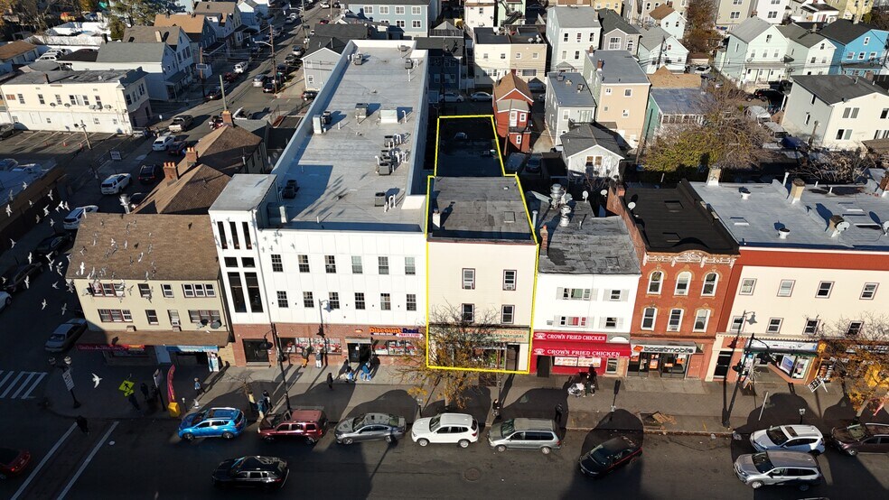 More Photos Of 839 Elizabeth Ave, Elizabeth Storefront For Sale