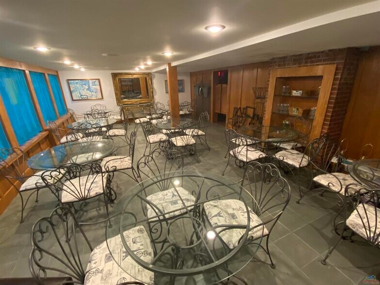 More Photos Of 31535 Highway 83, Warsaw Hospitality For Sale