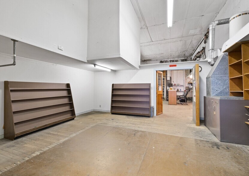 More Photos Of 313 N Main St, Ellensburg General Retail For Sale