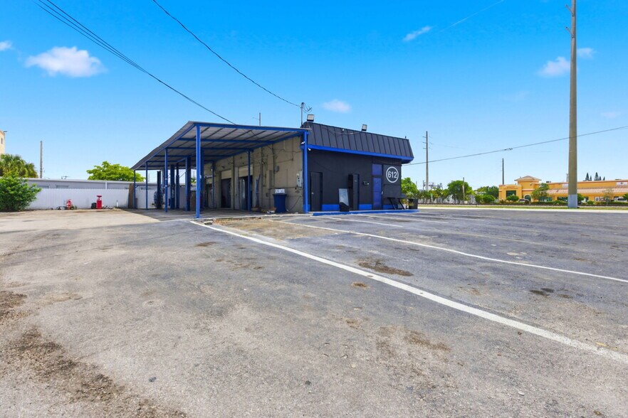 Primary Photo Of 612 N Dixie Hwy, Hollywood Auto Repair For Lease