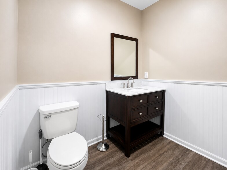 More Photos Of 581 Executive Pl, Fayetteville Office For Sale