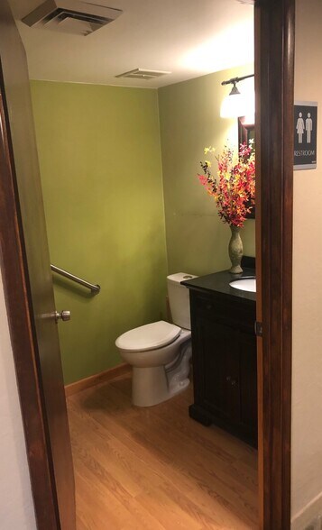 More Photos Of 2600 E Southern Ave, Tempe Medical For Lease