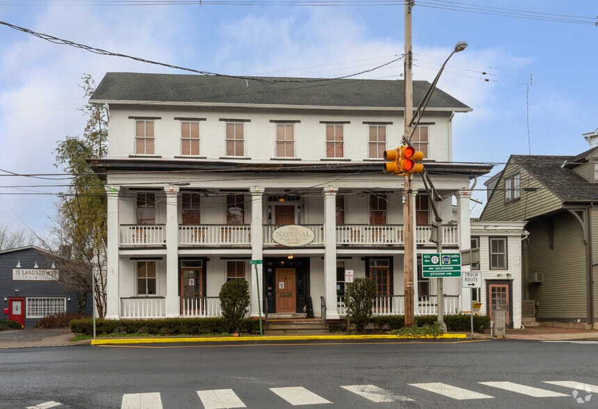 Primary Photo Of 31 Race St, Frenchtown Hotel For Sale