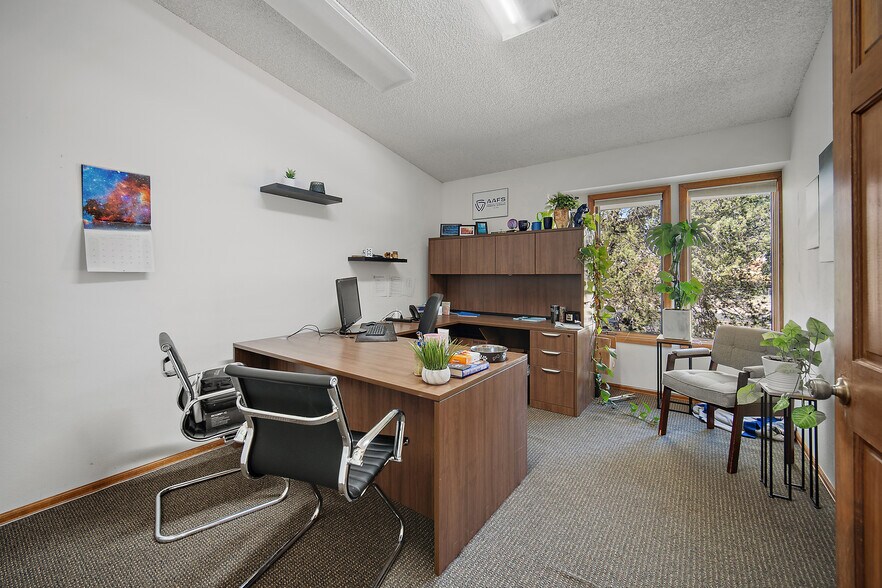 More Photos Of 2103 Uintah St, Colorado Springs Office For Sale