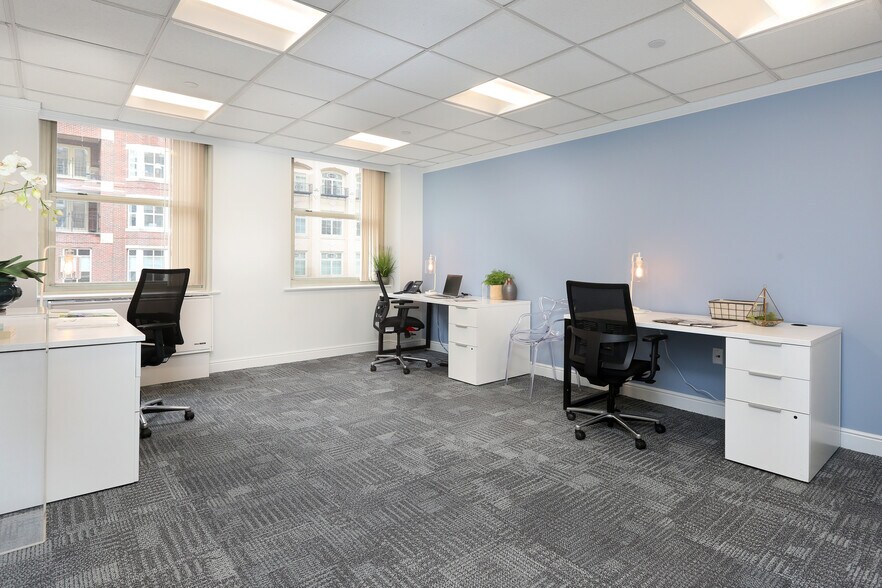 More Photos Of 20 Park Plz, Boston Coworking Space