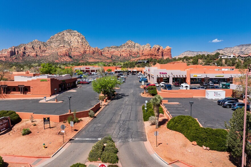 More Photos Of 160 Coffee Pot Dr, Sedona Unknown For Lease