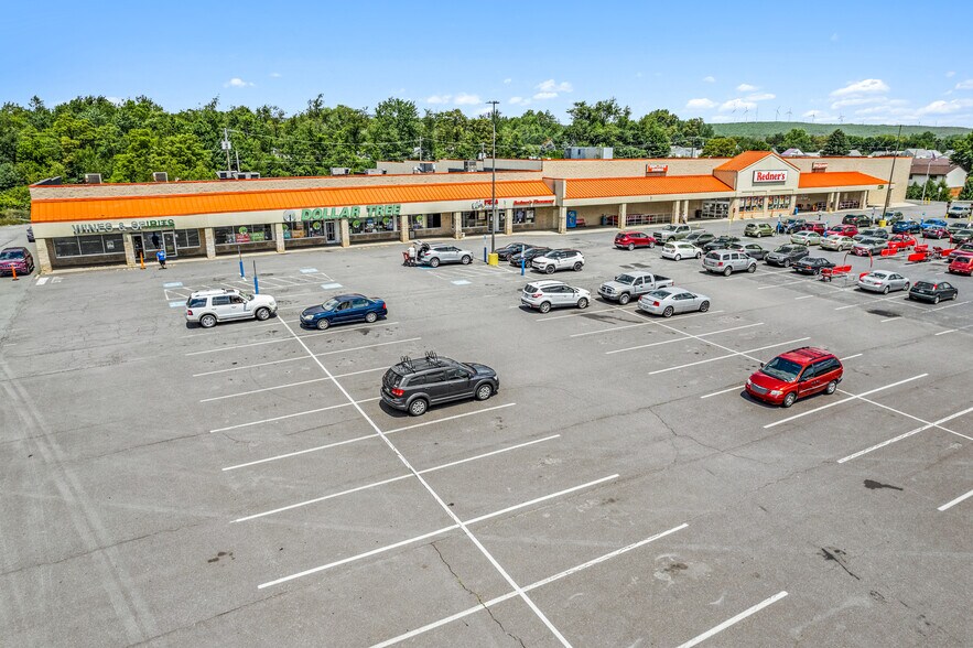 More Photos Of 12 Gold Star Plz, Shenandoah Unknown For Lease